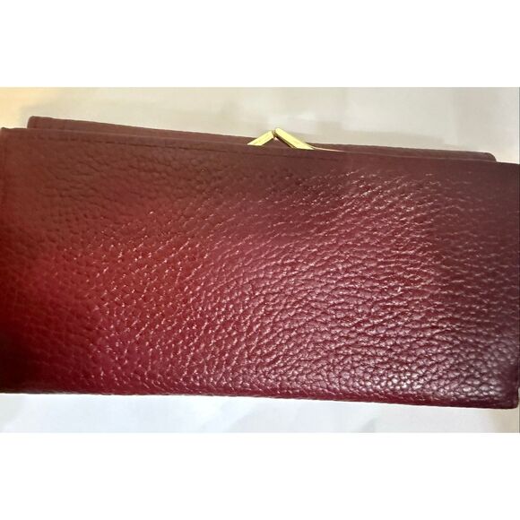 Liz Claiborne Women's Pebbled Leather Buckle Tri-Fold Wallet Clutch Red OS NWT - Picture 1 of 9